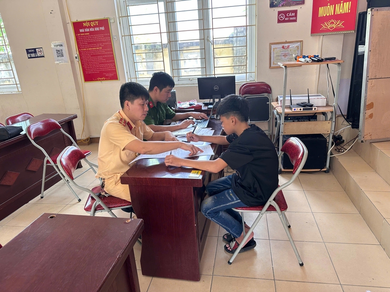 Quảng Ninh tăng xử phạt vi phạm, đưa ATGT v&agrave;o ti&ecirc;u ch&iacute; thi đua- Ảnh 2.