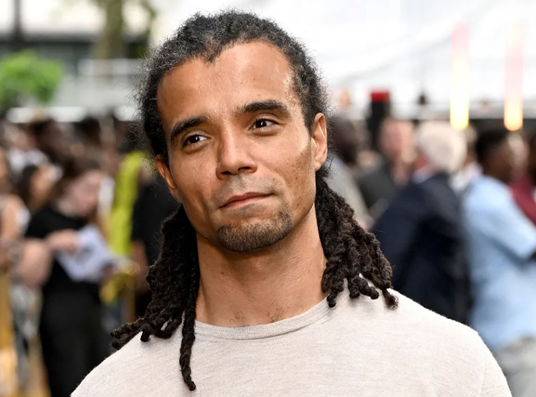 "Bạn trai tin đồn" đã giới thiệu Angelina Jolie với bố mẹ?- Ảnh 4. "Bạn trai tin đồn" đã giới thiệu Angelina Jolie với bố mẹ?- Ảnh 4.