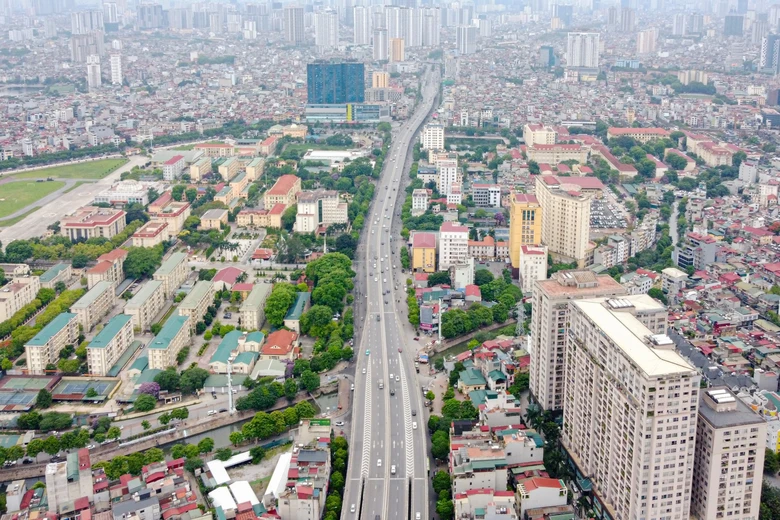 Thủ tướng ph&ecirc; b&igrave;nh l&atilde;nh đạo 6 địa phương chậm ban h&agrave;nh văn bản thi h&agrave;nh Luật Đất đai- Ảnh 1.