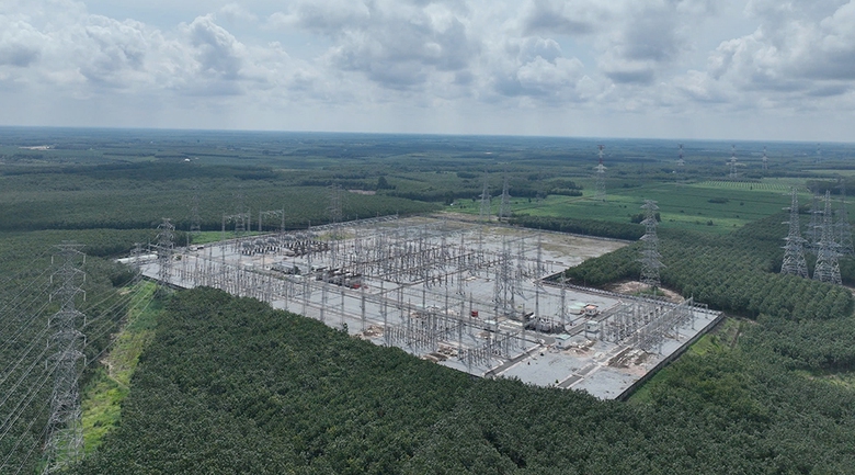 Đóng điện nhánh rẽ đường dây 220kV đấu nối từ Trạm biến áp 500kV Chơn Thành- Ảnh 1. Đóng điện nhánh rẽ đường dây 220kV đấu nối từ Trạm biến áp 500kV Chơn Thành- Ảnh 1.