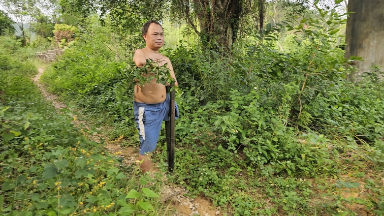 Nghị lực cậu bé sống sót sau vụ nổ bom bi- Ảnh 2. Nghị lực cậu bé sống sót sau vụ nổ bom bi- Ảnh 2.