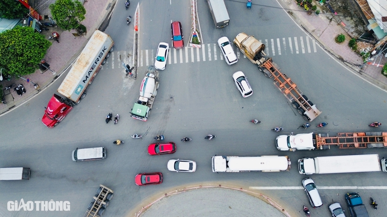 TP.HCM: Điểm đen giao th&ocirc;ng v&ograve;ng xoay Ph&uacute; Hữu sẽ được cải tạo thế n&agrave;o?- Ảnh 2.