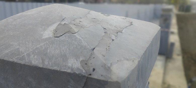 V&igrave; sao lan can đ&aacute; tiền tỷ ở L&agrave;o Cai hư hỏng nặng sau mưa b&atilde;o?- Ảnh 4.