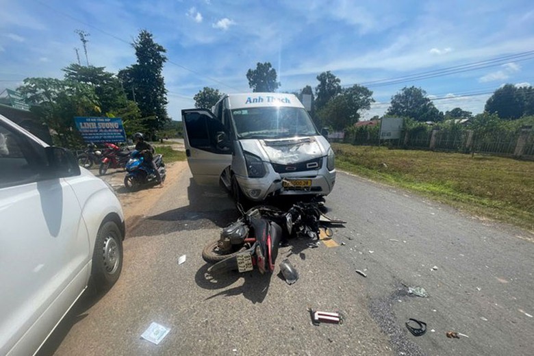 Hiện trường vụ tai nạn - Ảnh: Nguy&ecirc;n L&ecirc;.