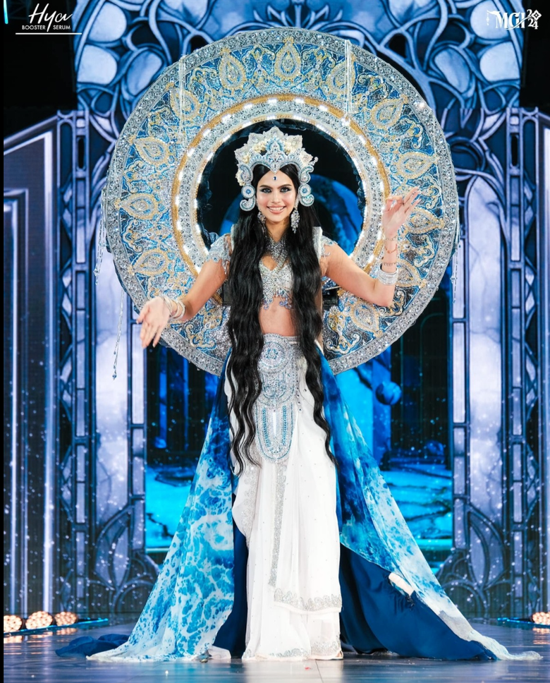 Miss Grand International 2024 t&agrave;i sắc vẹn to&agrave;n, mới 20 tuổi đ&atilde; l&agrave; CEO- Ảnh 3.