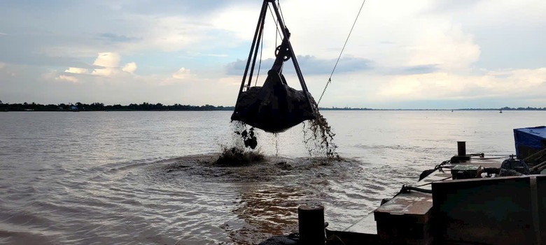 Bến Tre: Mỏ c&aacute;t phục vụ dự &aacute;n V&agrave;nh đai 3 TP.HCM dưới 10 tỷ đấu gi&aacute; l&ecirc;n 155 tỷ- Ảnh 1.