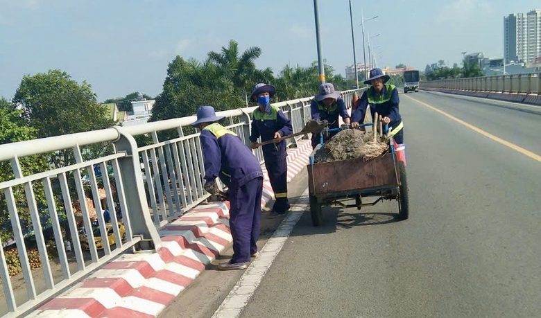 Xuy&ecirc;n đ&ecirc;m duy tu, dặm v&aacute; loạt đường lớn ở Đồng Nai- Ảnh 8.
