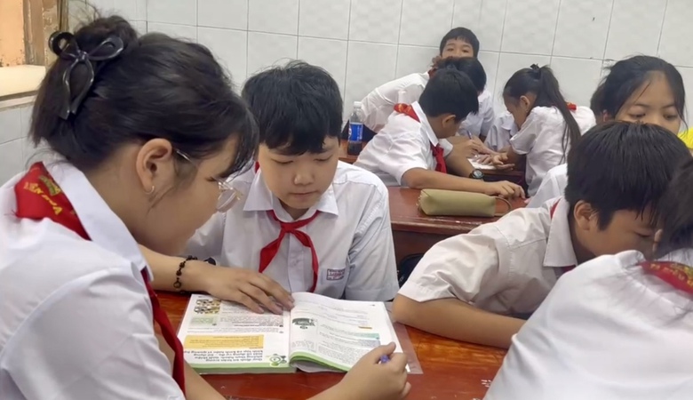 Trải qua 14 cuộc đại phẫu sau TNGT, cậu b&eacute; 15 tuổi ấp ủ ước mơ đến trường- Ảnh 2.