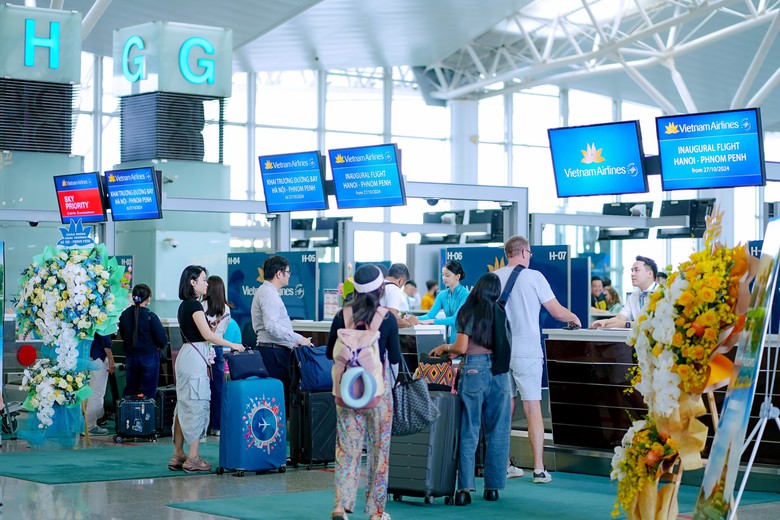 Vietnam Airlines mở đường bay thẳng nối H&agrave; Nội - Phn&ocirc;m P&ecirc;nh- Ảnh 1.