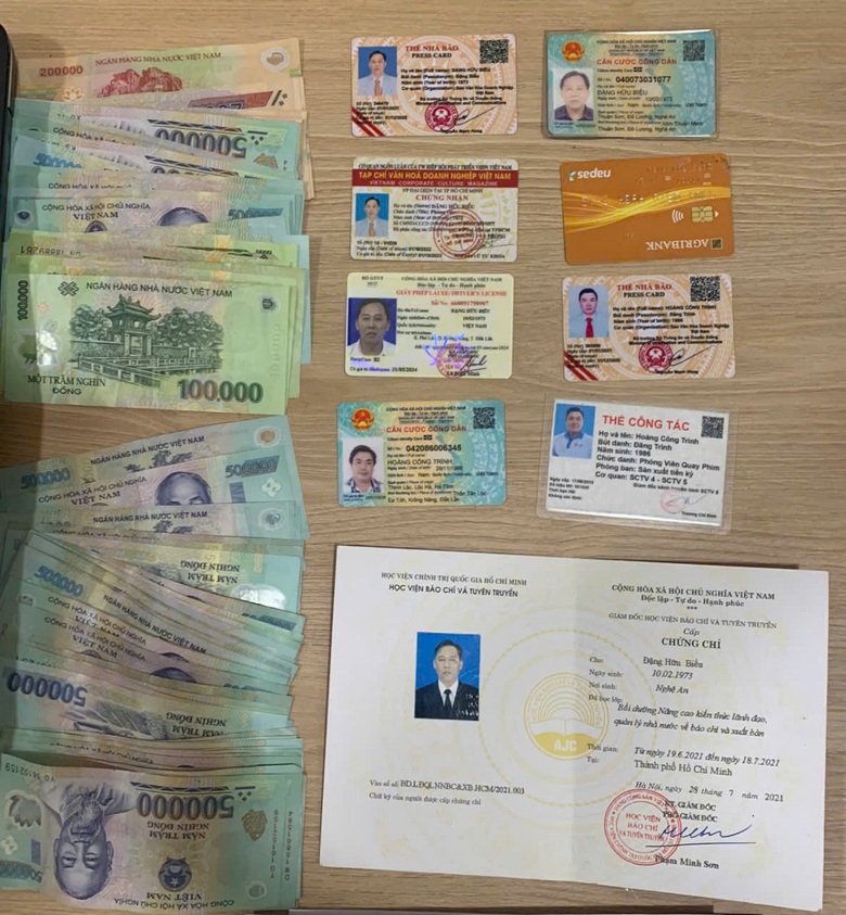 Bắt 2 đối tượng giả danh nh&agrave; b&aacute;o, cưỡng đoạt t&agrave;i sản của doanh nghiệp- Ảnh 4.