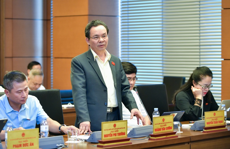 Đại biểu Quốc hội: Sửa Luật Chứng kho&aacute;n để người d&acirc;n thấy y&ecirc;n t&acirc;m khi đầu tư- Ảnh 2.