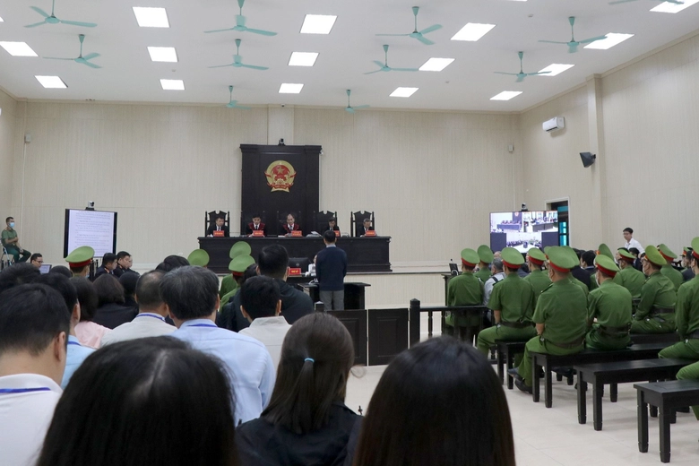Ch&iacute;nh s&aacute;ch mới từ th&aacute;ng 11/2024: Bỏ quy định ghi h&igrave;nh gi&aacute;m s&aacute;t CSGT- Ảnh 2.