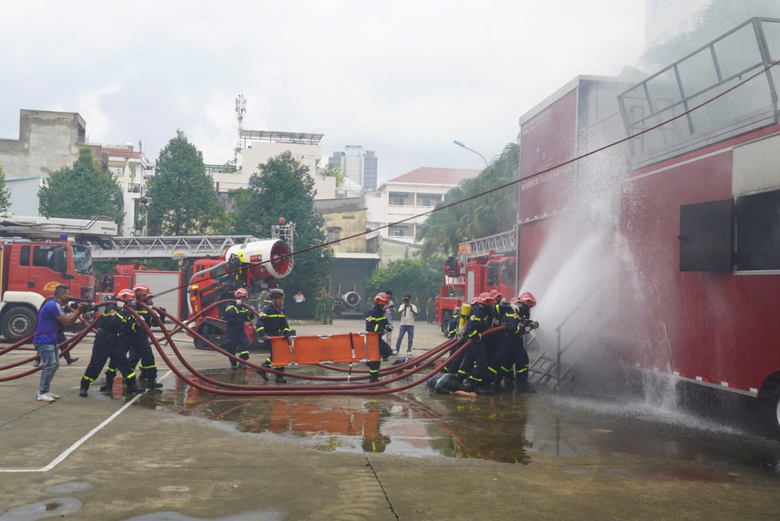 C&ocirc;ng an TP.HCM l&ecirc;n phương &aacute;n bảo đảm an to&agrave;n ng&agrave;y bầu cử- Ảnh 2.