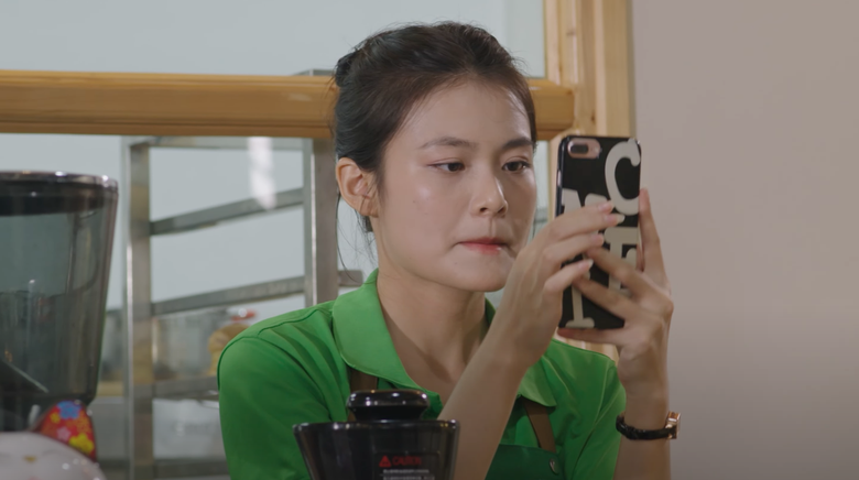 Đi giữa trời rực rỡ tập 47: Như bị "ch&iacute;nh thất" cho x&atilde; hội đen v&acirc;y đ&aacute;nh tại nh&agrave; trọ- Ảnh 1.