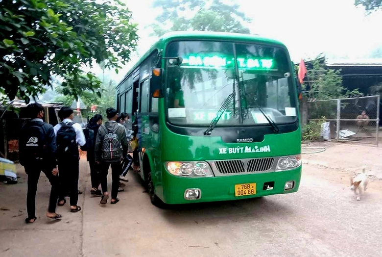 Tuyến xe bu&yacute;t chuy&ecirc;n chở học sinh miền n&uacute;i đầu ti&ecirc;n của tỉnh Quảng Ng&atilde;i- Ảnh 1.