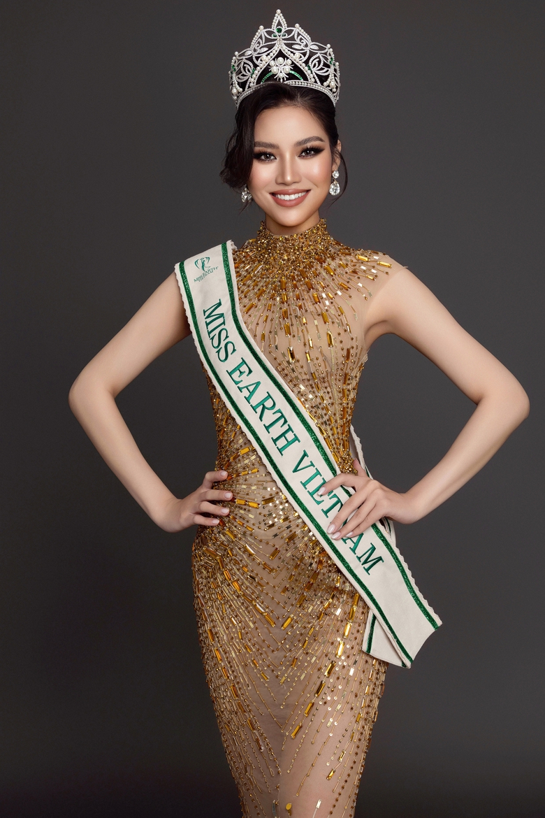 Miss Earth 2024 khởi động với h&igrave;nh ảnh dọn r&aacute;c, x&uacute;c đất v&agrave; giải cứu b&ograve; khỏi l&ograve; mổ- Ảnh 4.