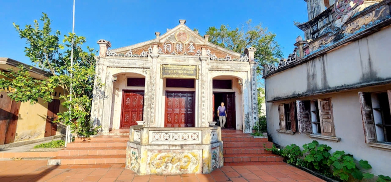 L&agrave;ng chạm bạc hơn 600 năm tuổi ở qu&ecirc; l&uacute;a- Ảnh 2.