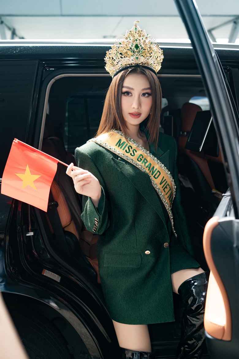 V&otilde; L&ecirc; Quế Anh l&ecirc;n đường đi Campuchia tham dự Miss Grand International 2024- Ảnh 1.