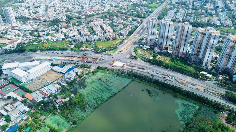 TP.HCM thúc tiến độ tuyến metro Bến Thành - Thủ Thiêm, xác định là dự án cấp bách- Ảnh 2. TP.HCM thúc tiến độ tuyến metro Bến Thành - Thủ Thiêm, xác định là dự án cấp bách- Ảnh 2.