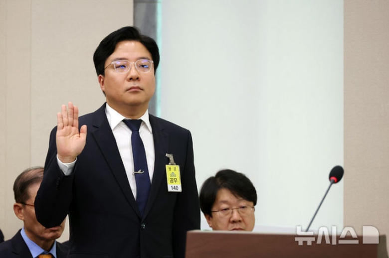 Hybe bị kêu gọi tẩy chay: Khi "gã khổng lồ" trở thành "kẻ tội đồ" của Kpop- Ảnh 3. Hybe bị kêu gọi tẩy chay: Khi "gã khổng lồ" trở thành "kẻ tội đồ" của Kpop- Ảnh 3.