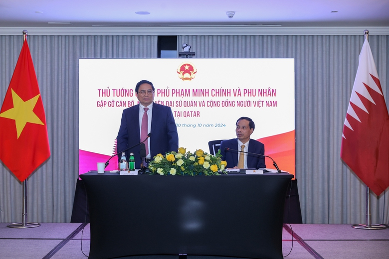 Thủ tướng Phạm Minh Ch&iacute;nh bắt đầu thăm ch&iacute;nh thức Qatar- Ảnh 4.