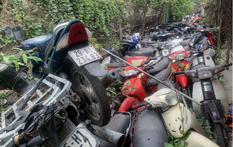 Gi&aacute;m đốc C&ocirc;ng an H&agrave; Nội: Vật chứng kh&ocirc;ng thanh l&yacute; được phải giữ khư khư, rất l&atilde;ng ph&iacute;- Ảnh 2.