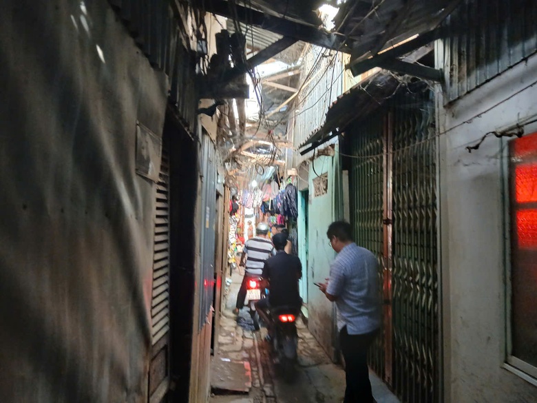 Cần Thơ: Chợ cũ xuống cấp b&aacute;n mua tấp nập, chợ mới khang trang kh&ocirc;ng một b&oacute;ng người- Ảnh 3.