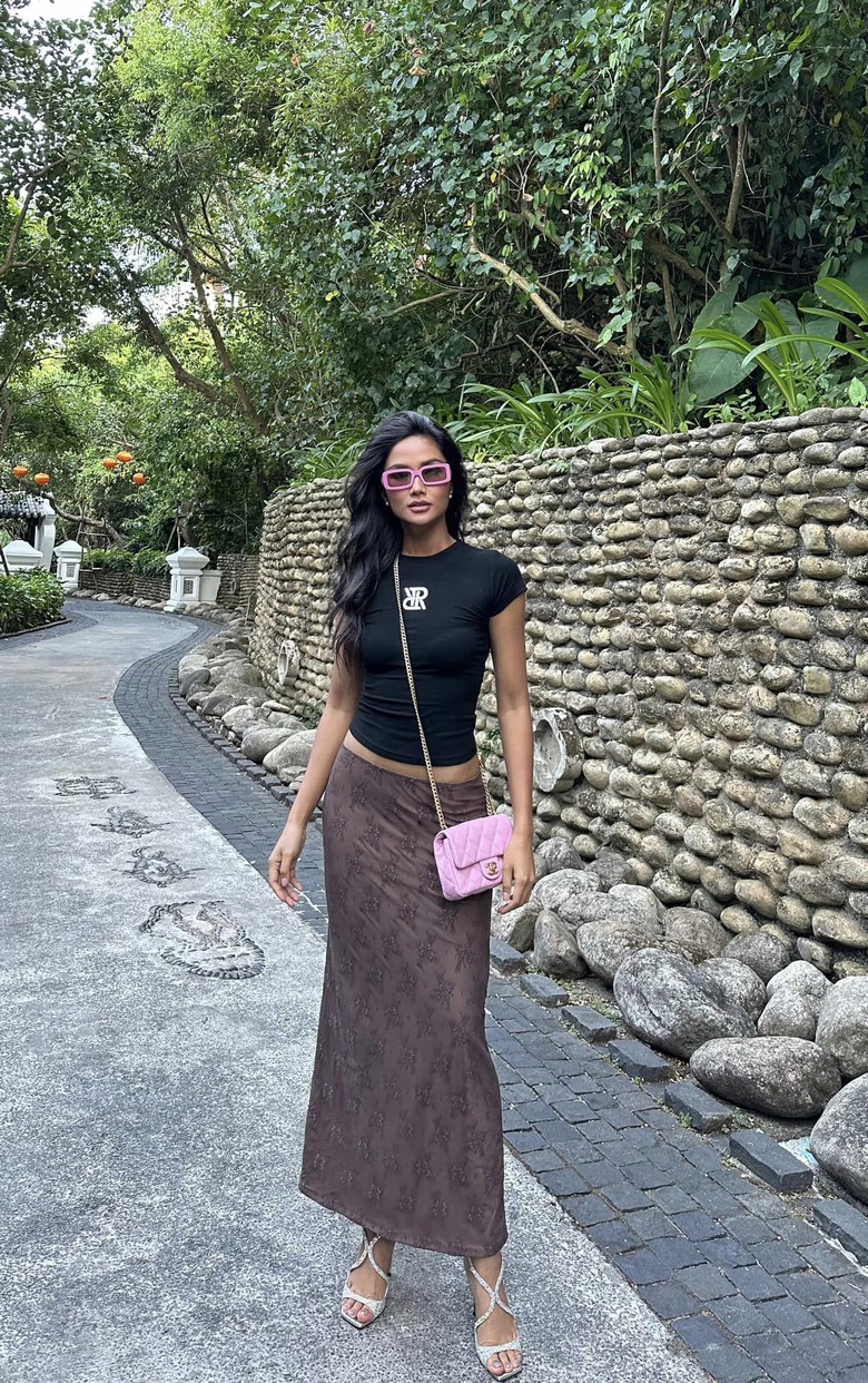 H'Hen Niê: "Tôi chỉ quan tâm vấn đề chuyên môn tại Miss Cosmo 2024"- Ảnh 2. H'Hen Niê: "Tôi chỉ quan tâm vấn đề chuyên môn tại Miss Cosmo 2024"- Ảnh 2.