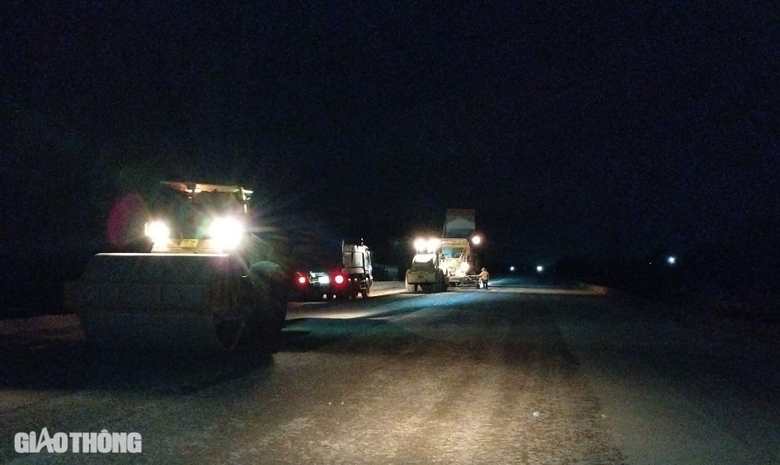 Đ&ecirc;m tr&ecirc;n c&ocirc;ng trường cao tốc Ho&agrave;i Nhơn - Quy Nhơn- Ảnh 7.