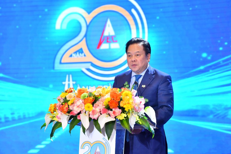 VEC chạm tay cột mốc 20 năm ti&ecirc;n phong mở đường cao tốc- Ảnh 1.