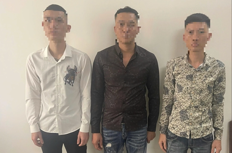 Nh&oacute;m đối tượng bị truy n&atilde; đặc biệt ra đầu th&uacute; sau 1 năm bỏ trốn- Ảnh 1.