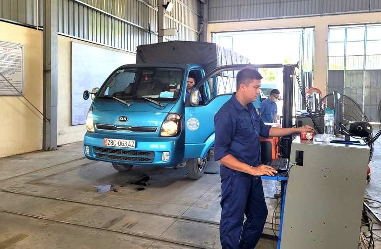 Đề xuất lộ tr&igrave;nh mới &aacute;p dụng mức ti&ecirc;u chuẩn kh&iacute; thải đối với xe cơ giới- Ảnh 2.