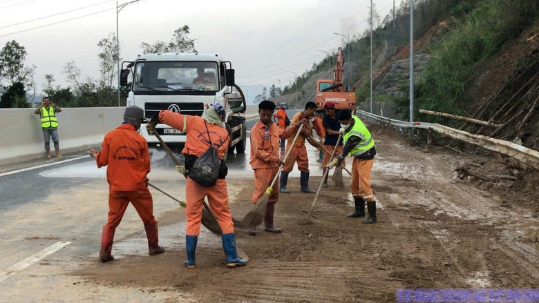 Quảng Ninh ưu ti&ecirc;n kh&ocirc;i phục hạ tầng giao th&ocirc;ng bị hư hỏng sau mưa b&atilde;o- Ảnh 2.