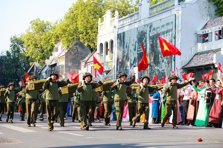 H&ugrave;ng tr&aacute;ng Ng&agrave;y hội Văn h&oacute;a v&igrave; h&ograve;a b&igrave;nh ch&agrave;o mừng kỷ niệm 70 năm Ng&agrave;y Giải ph&oacute;ng Thủ đ&ocirc;- Ảnh 6.