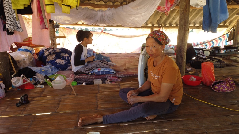 X&oacute;t cảnh nữ sinh ngh&egrave;o dang dở việc học, phải ngồi xe lăn do tai nạn giao th&ocirc;ng- Ảnh 2.