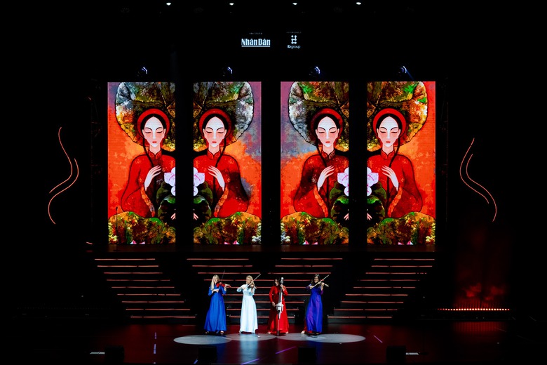 Tứ tấu Bond huyền thoại mặc &aacute;o d&agrave;i Việt Nam biểu diễn ở H&agrave; Nội- Ảnh 11.