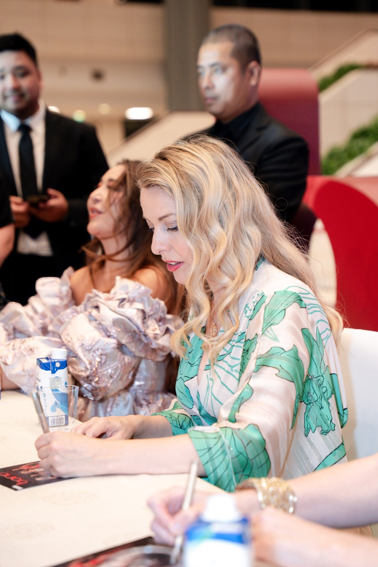 Tứ tấu Bond huyền thoại mặc &aacute;o d&agrave;i Việt Nam biểu diễn ở H&agrave; Nội- Ảnh 16.