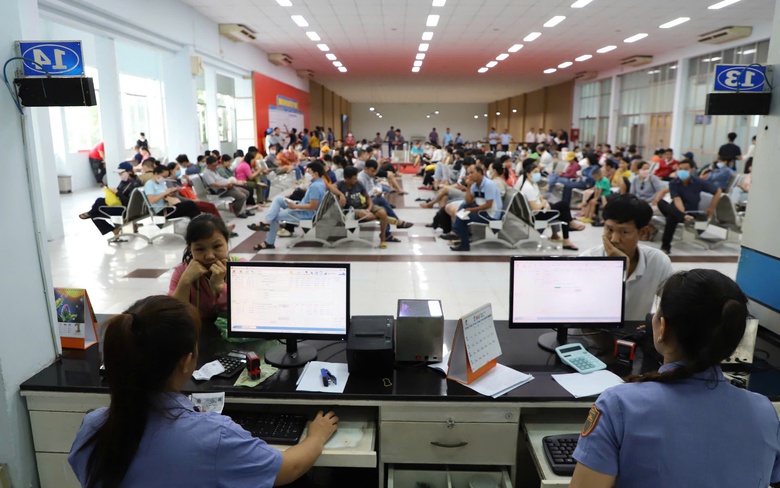 Hơn 26 ngh&igrave;n v&eacute; t&agrave;u Tết được kh&aacute;ch đặt mua sau 2 giờ mở b&aacute;n