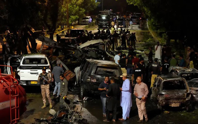 Nổ lớn b&ecirc;n ngo&agrave;i s&acirc;n bay lớn nhất Pakistan, 2 c&ocirc;ng d&acirc;n Trung Quốc thiệt mạng