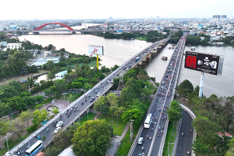 Lợi g&igrave; khi l&agrave;m 5 tuyến đường tr&ecirc;n cao ở TP.HCM?- Ảnh 2.