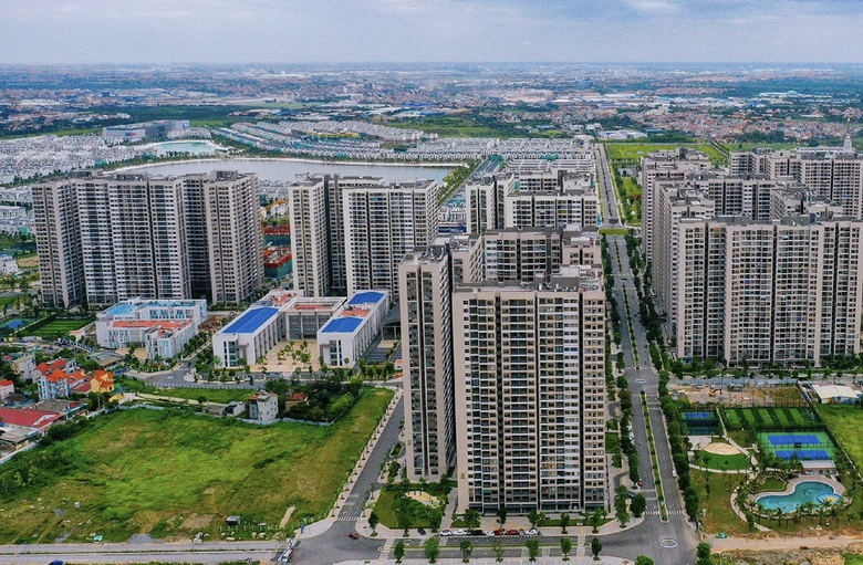 Thứ trưởng Bộ X&acirc;y dựng l&yacute; giải nguy&ecirc;n nh&acirc;n gi&aacute; nh&agrave; tăng đột biến- Ảnh 2.