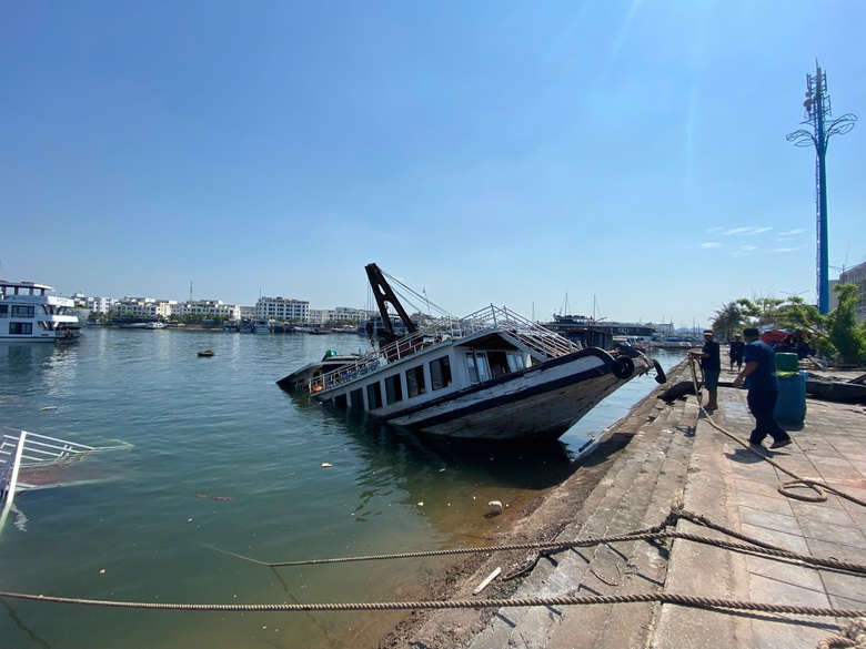 T&agrave;i sản tiền tỷ ng&acirc;m dưới biển, chủ t&agrave;u thuyền bị đắm ở Quảng Ninh mong được hỗ trợ- Ảnh 4.