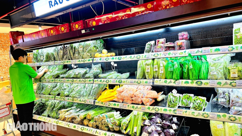 Nhanh chóng phục hồi sản xuất sau bão lũ để đảm bảo nguồn cung hàng Tết- Ảnh 1. Nhanh chóng phục hồi sản xuất sau bão lũ để đảm bảo nguồn cung hàng Tết- Ảnh 1.