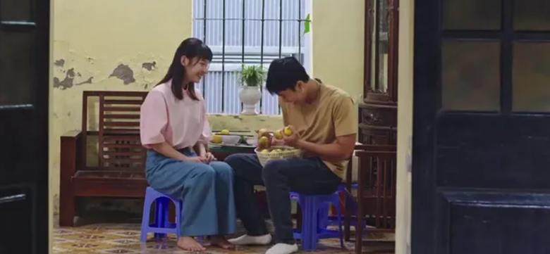 Đi giữa trời rực rỡ tập 51: Chải th&agrave;nh "đại gia chốt đơn" c&ugrave;ng chủ shop Ngọc Ng&agrave;- Ảnh 1.
