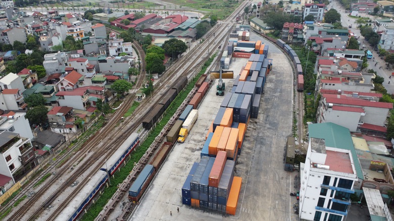 Đề xuất quy định khai th&aacute;c đất phụ cận ga đường sắt, tạo nguồn lực mới- Ảnh 1.