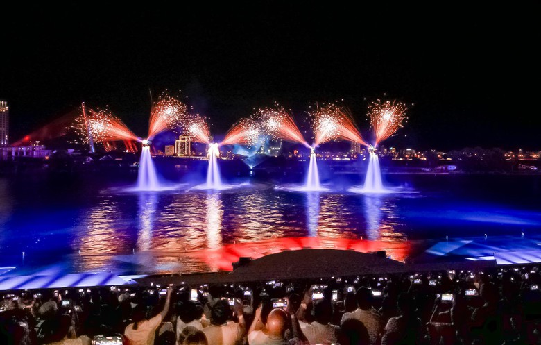 H&eacute; lộ loạt show diễn sắp ra mắt tại Thị trấn Ho&agrave;ng h&ocirc;n, Ph&uacute; Quốc- Ảnh 2.