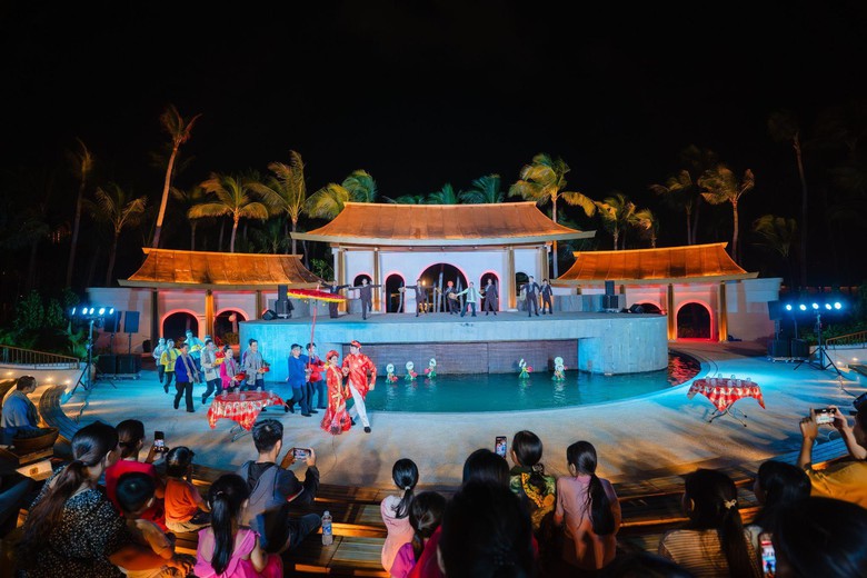 H&eacute; lộ loạt show diễn sắp ra mắt tại Thị trấn Ho&agrave;ng h&ocirc;n, Ph&uacute; Quốc- Ảnh 3.