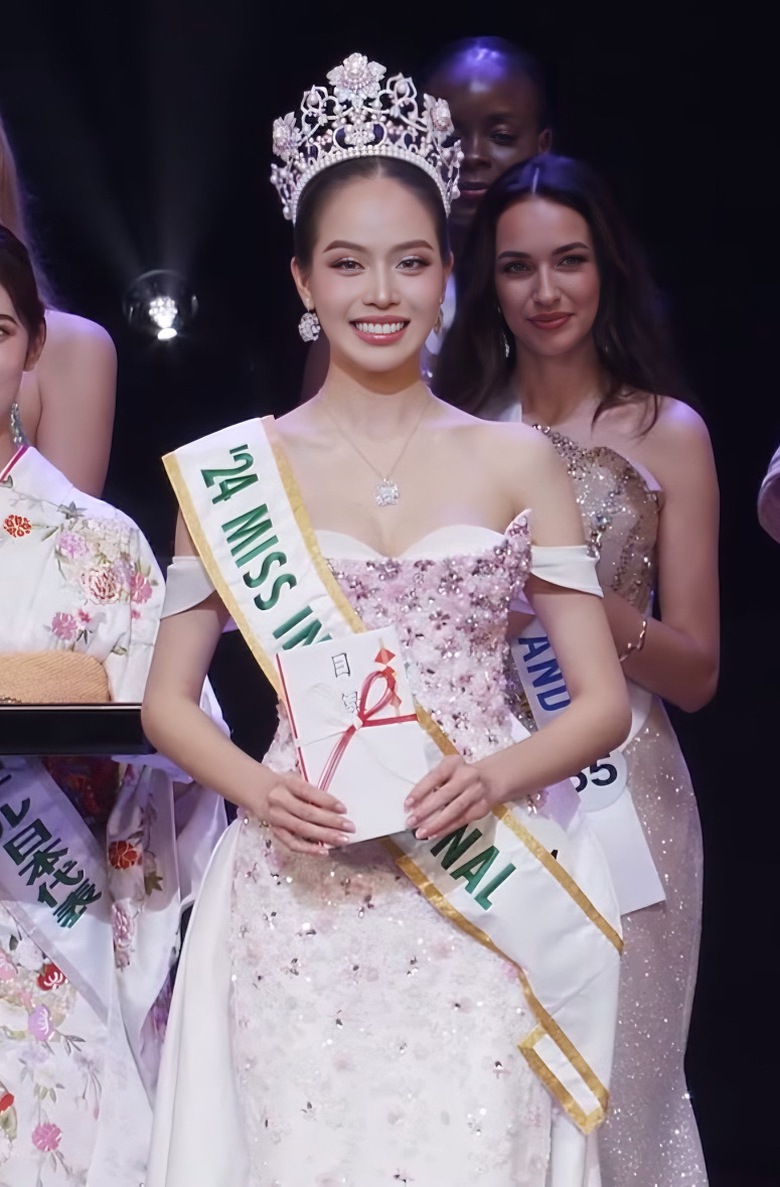 Hoa hậu Thanh Thủy nhanh ch&oacute;ng v&agrave;o viện tại Nhật, sau đăng quang Miss International- Ảnh 1.