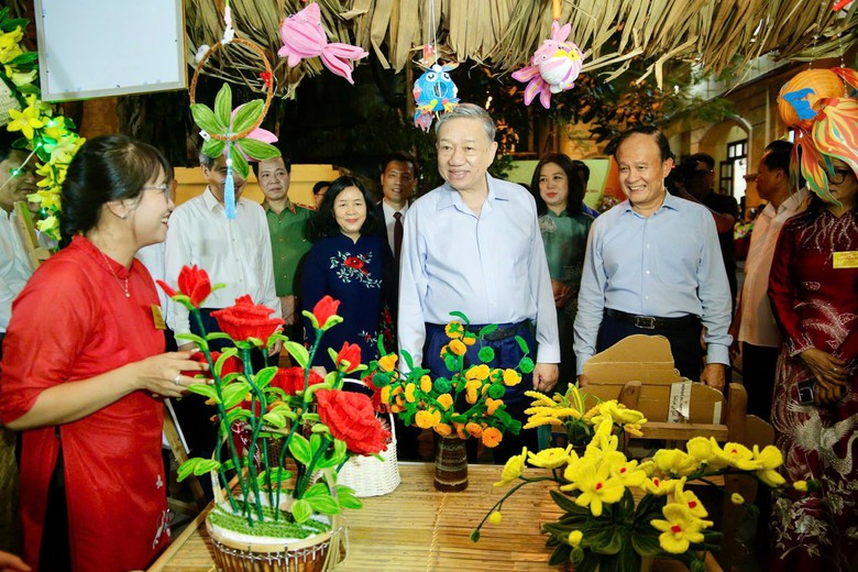 Tổng B&iacute; thư T&ocirc; L&acirc;m: Đưa thực h&agrave;nh tiết kiệm, chống l&atilde;ng ph&iacute; trở th&agrave;nh tự gi&aacute;c, tự nguyện- Ảnh 3.