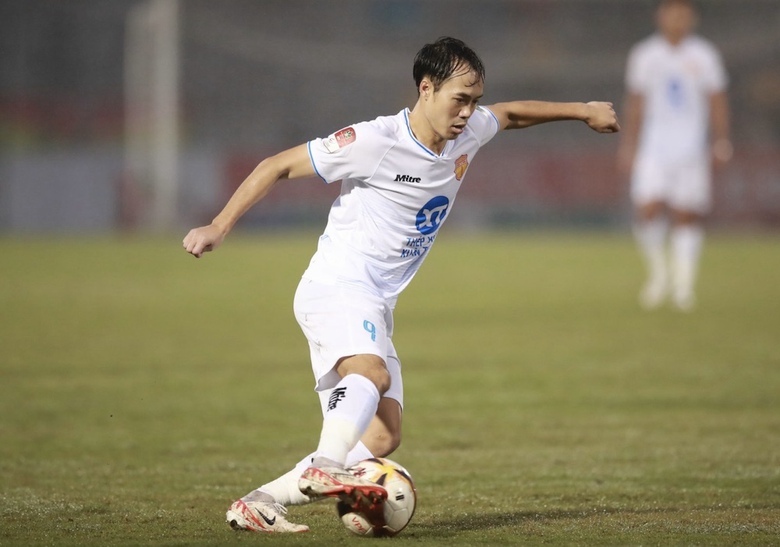 Cựu sao HAGL b&aacute;o tin vui tới HLV Kim Sang-sik trước AFF Cup 2024- Ảnh 1.